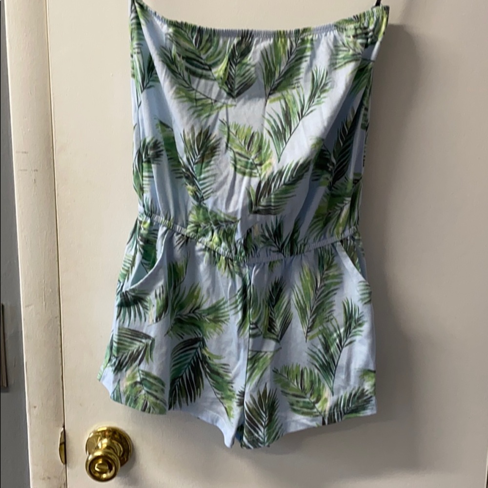 2 for $10 ! Forever 21 tropical romper